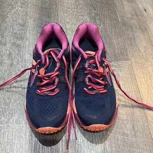 Brooks Blue and Pink Athletic Shoes with Mesh Upper